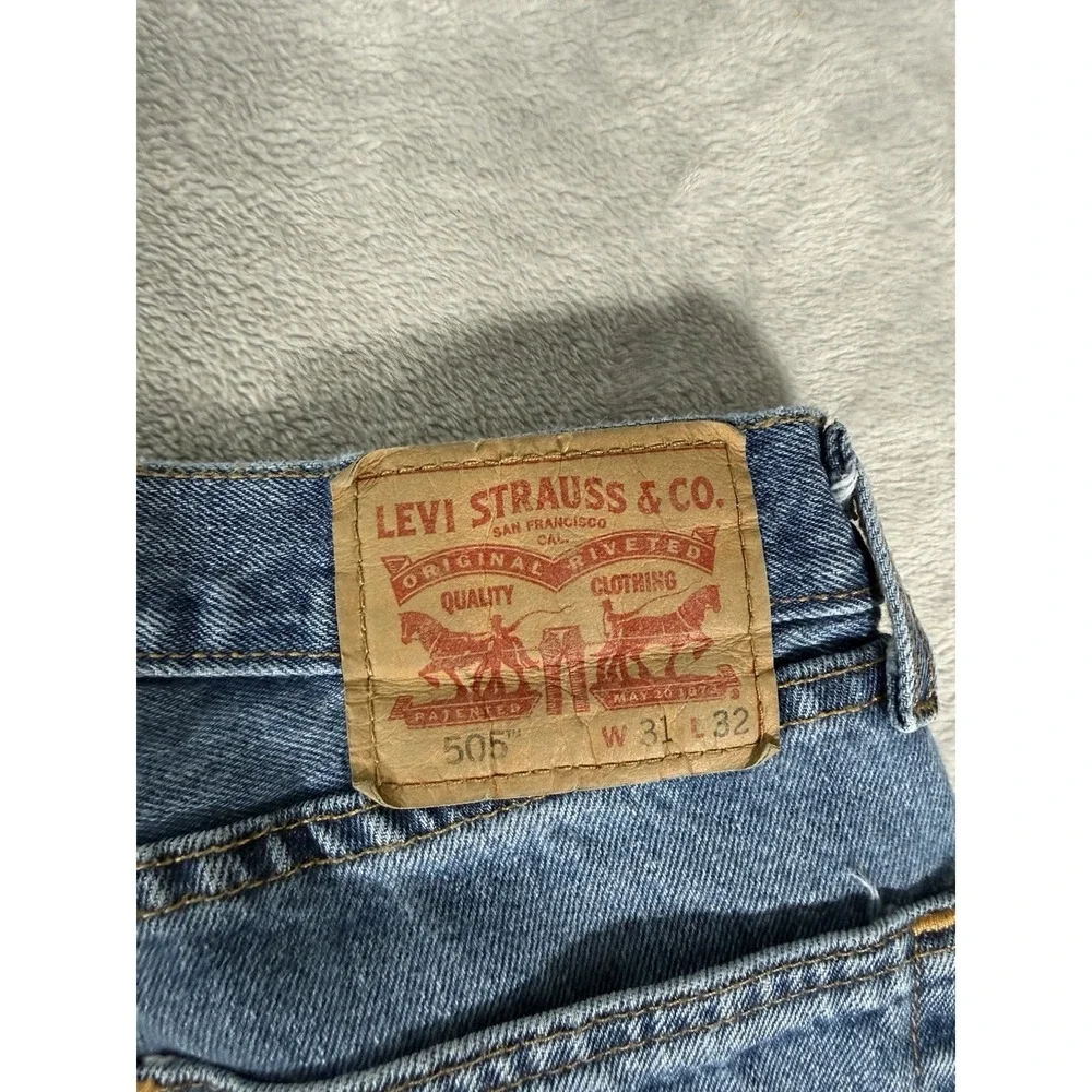 Levis 505 Jeans Mens 31x32 Blue Denim Regular Straight Fit